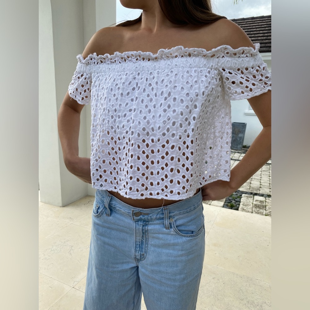 Zara Off the shoulder white embroidered cropped top.  Beautiful for summer!